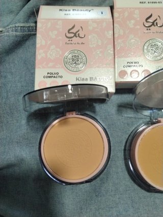Polvos por unidad ,compactos Kiss Beauty Yara rosa
