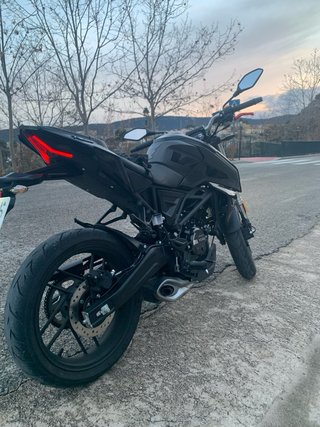 Voge 125R Negra Moto Naked