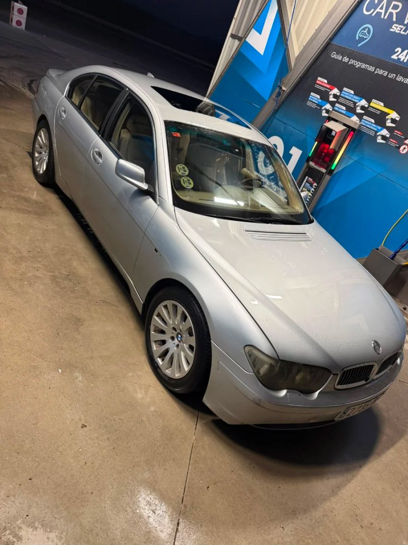 BMW Serie 7 2006 - foto 1