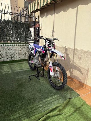 Yamaha YZ125 50th Aniversario 27h
