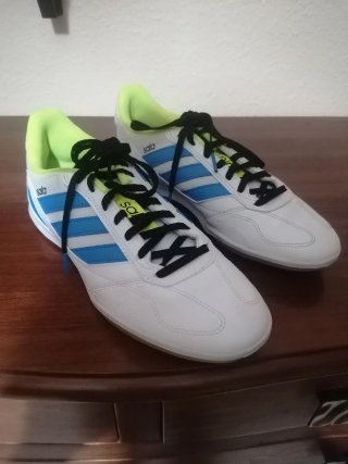 Zapatillas Adidas Fútbol Sala Blancas y Azules