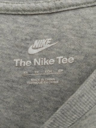 Camiseta Nike Gris Talla XS