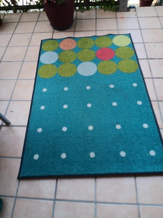 Alfombra infantil antideslizante puntos