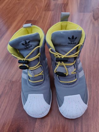 Botas montaña niño Adidas gris multicolor