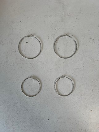 Pendientes de mujer ovalados de aros plateados