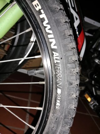 Bicicleta B'TWIN 26 Negra y Verde