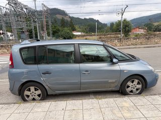 Renault Espace 2.2 Dynamic · 163.000 km · 7 plazas