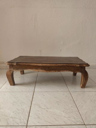 Mesa baja rústica tallada madera