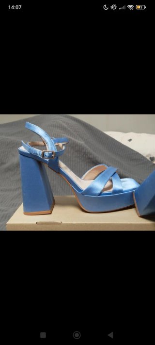 Sandalias de tacón Azarey 35