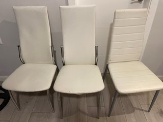 Juego de 3 sillas blancas comedor
