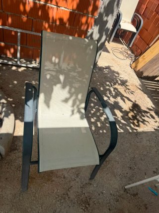Mesa y sillas exterior