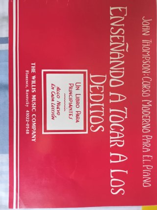 Libro Piano Enseñando a Tocar a los Deditos