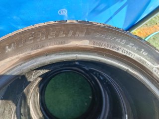 Neumáticos 245/45ZR18 100Y MICHELIN