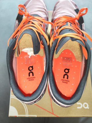 Zapatillas On Running Naranja y Rosa