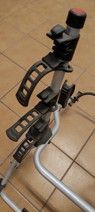 Portabicicletas Thule para maletero