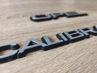 Insignias Opel Calibra 16V plateado Logo