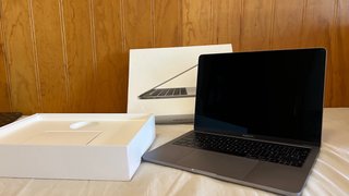 MacBook Pro 13" (2017) - Gris Espacial