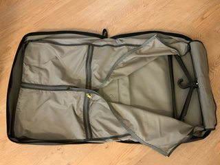 Portatrajes Samsonite Gris