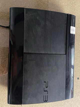 PS3 Super Slim + 2 mandos + 10 juegos