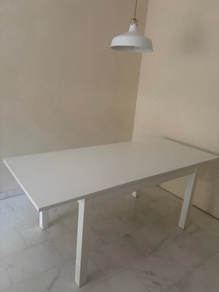Mesa de comedor extensible blanca