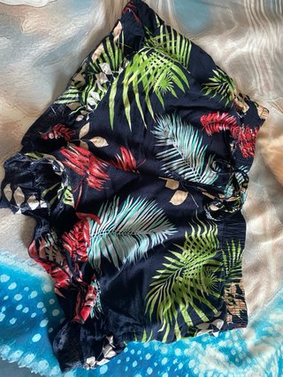 Shorts playeros tropicales