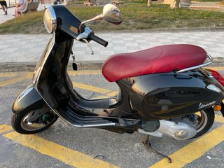 Piaggio Vespa Primavera 125 3i Negra