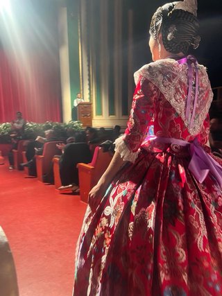 Traje de fallera rojo completo + complementos