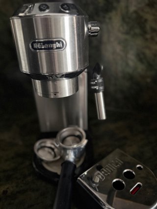 De'Longhi Dedica EC685.M Cafetera Espresso