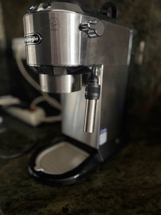 De'Longhi Dedica EC685.M Cafetera Espresso