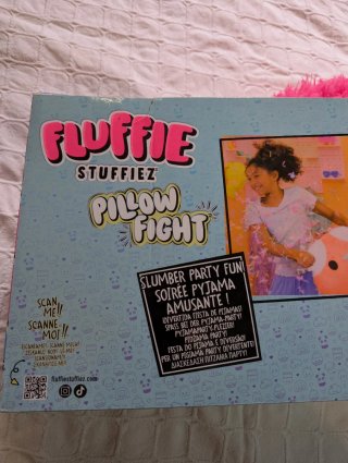 Fluffie Stuffiez Pillow Fight Juguete