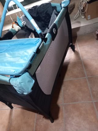 Cuna de viaje y parque infantil