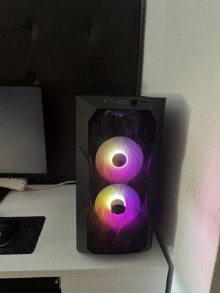 PC gaming + monitor + teclado y ratón