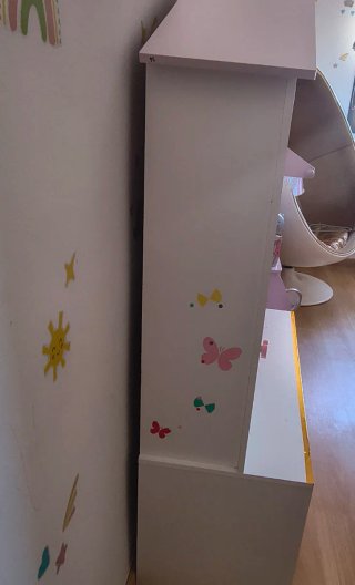 Mueble infantil casita rosa y blanco