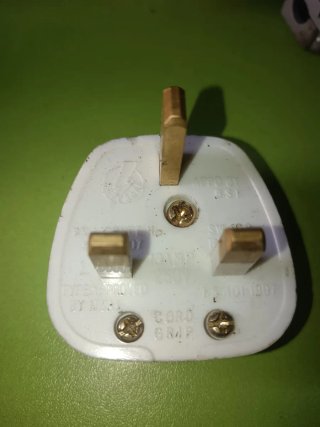 Conectores y enchufes eléctricos varios