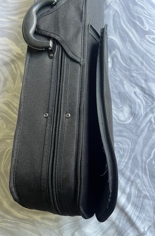 Violin 4/4 con arco y estuche.