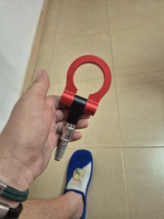 Enganche remolque deportivo rojo