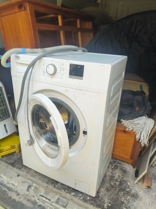 Lavadora Beko estrecha - Funciona