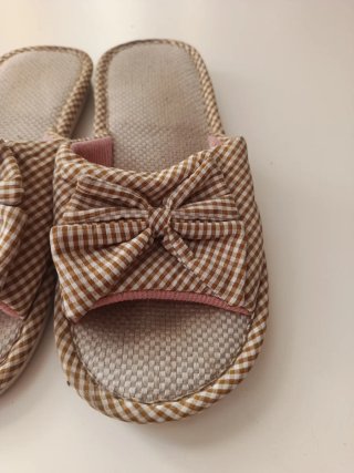 Zapatillas casa Kawaii lazo marrón y rosa