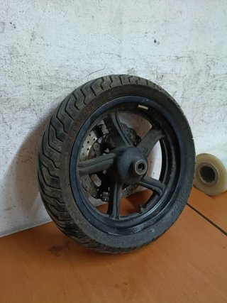 Llanta Kawasaki J300 2015