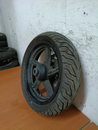 Llanta Kawasaki J300 2015