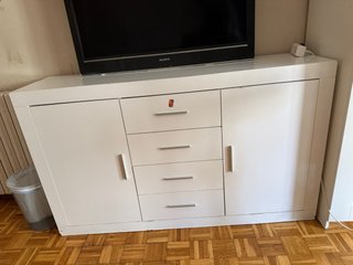 Cómoda blanca moderna