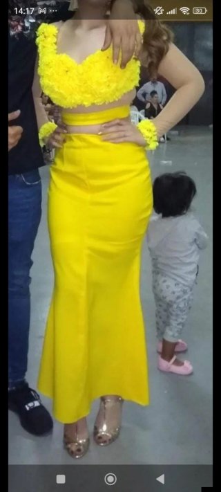 Vestido de fiesta amarillo