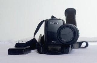 Sony Handycam Video8 CCD-TR401E 13x Zoom