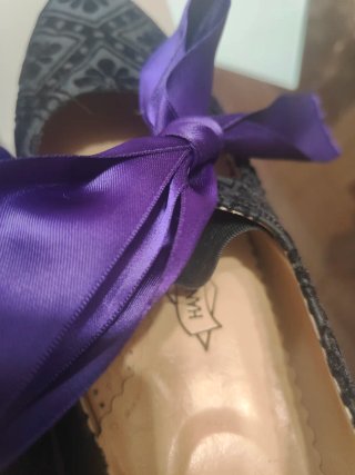 Zapatos de fallera negros con lazo