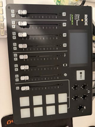RØDE RØDECaster Pro Mixer Audio Podcast