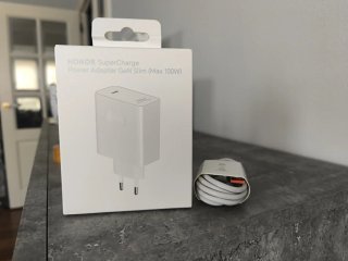 Cargador Honor SuperCharge GaN Slim 100W + cable.