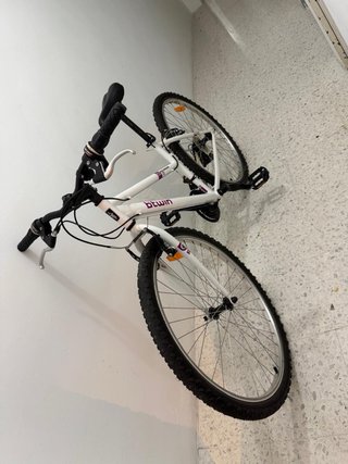 Bicicleta BTWIN blanca