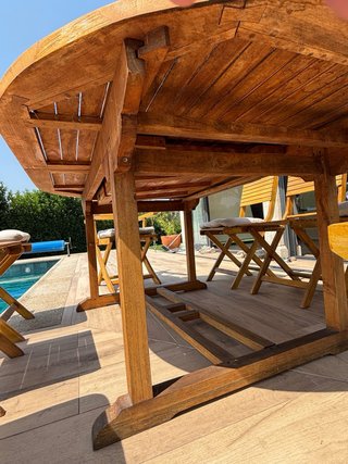 Mesa de comedor extensible de madera y 8 sillas