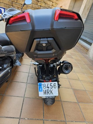 Yamaha T-Max Tech 560 (2024) Negro
