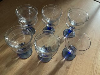 Copas para marisco de cristal azul y transparente
